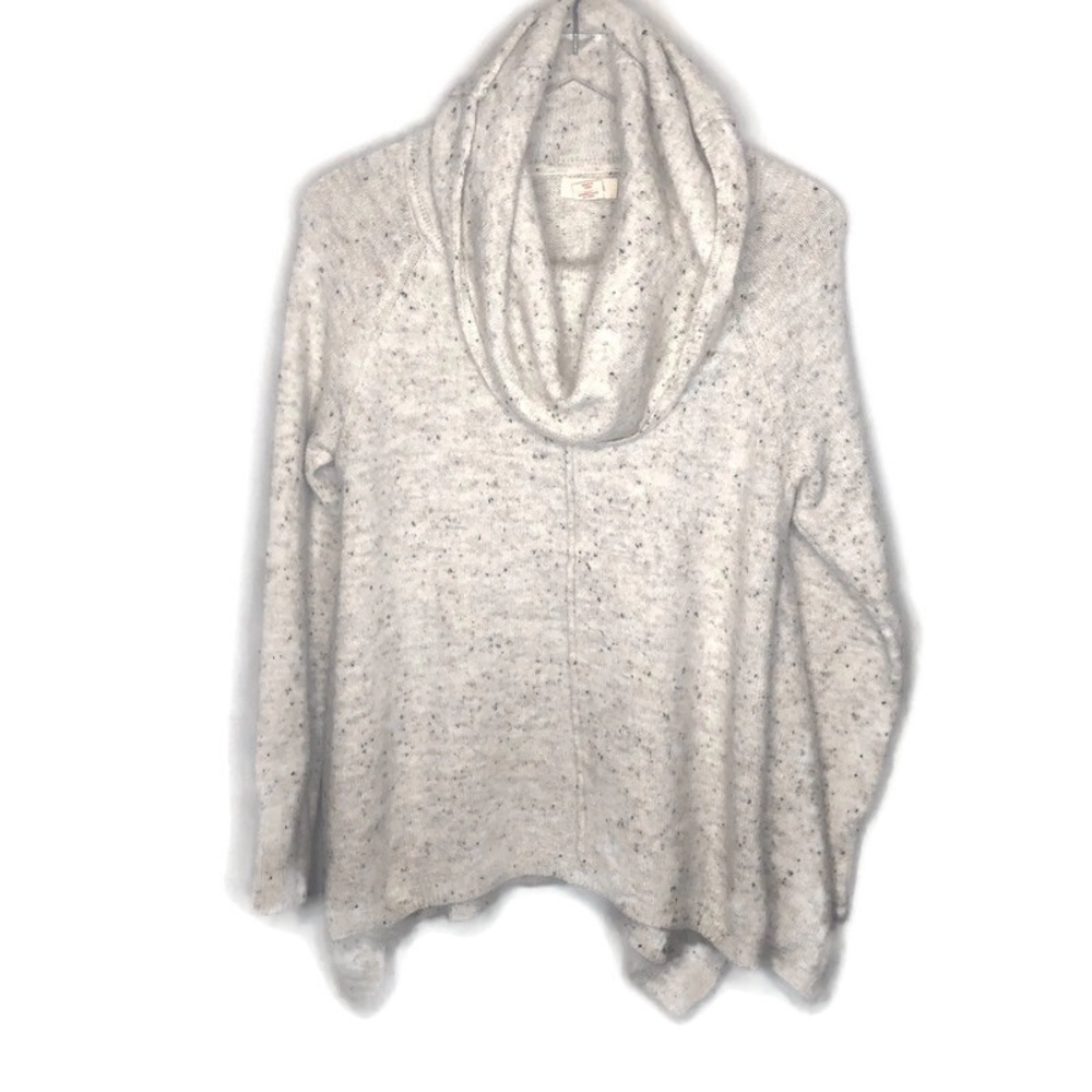 Yes Lola cream colored Cowl neck‎ sweater Size large